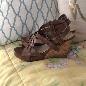 Chinese laundry wedges